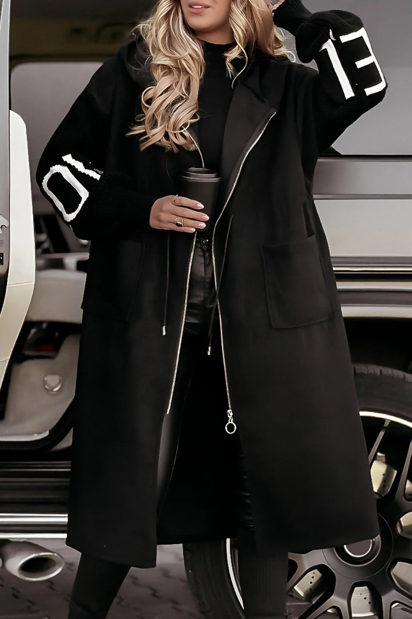 Elsa - Hooded Jacket With Knitted Sleeve Patchwork